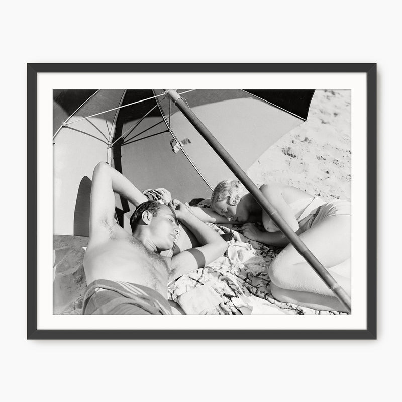 Retro Beach Couple in Black and White - Sage and Rose Prints