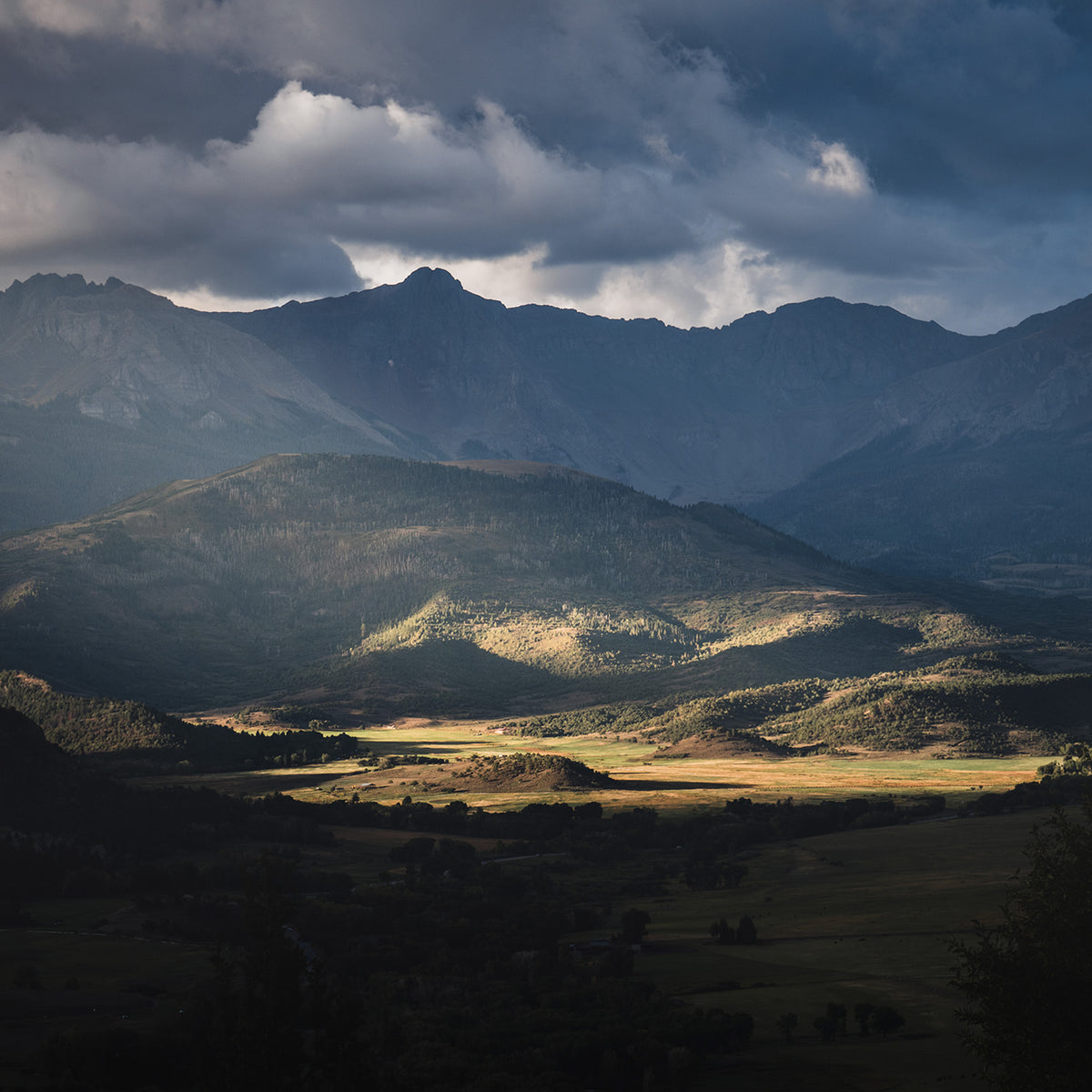 Deep Blue Mountain Photography